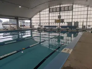 Isis War Memorial Pool