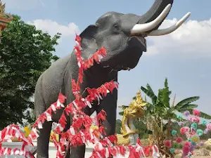 Wat Ban Tha Lat
