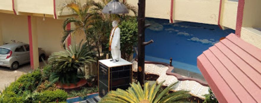 Laxmanrao Mankar Guruji Statue