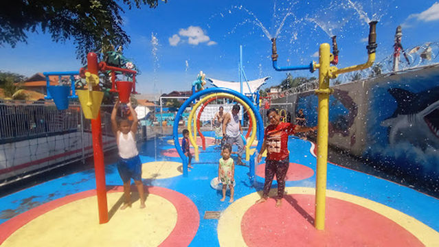 HS Agung Swimming Pool