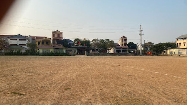 Sân Bóng Hiền Lương