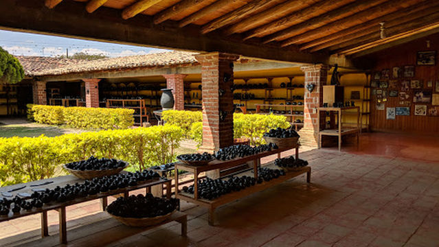 Mercado De Artesanias De Barro Negro