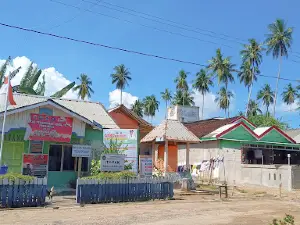 Wisata Pantai Sungai Bulan