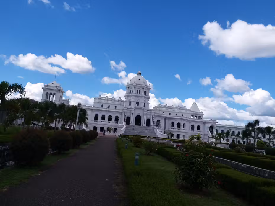 Vol ${{cityDName}} Comilla