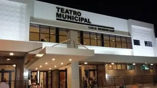 Các khách sạn gần Americana Municipal Theater
