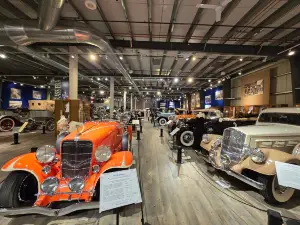 Museo di auto antiche "Fountainhead"