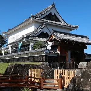 勝竜寺城公園