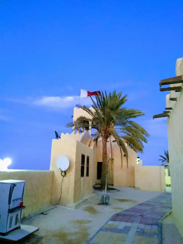Hotels near Film City