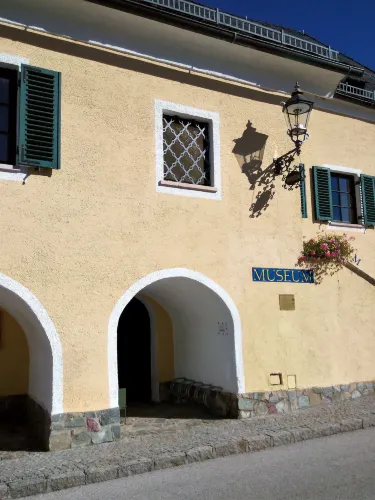 Auer von Welsbach Museum