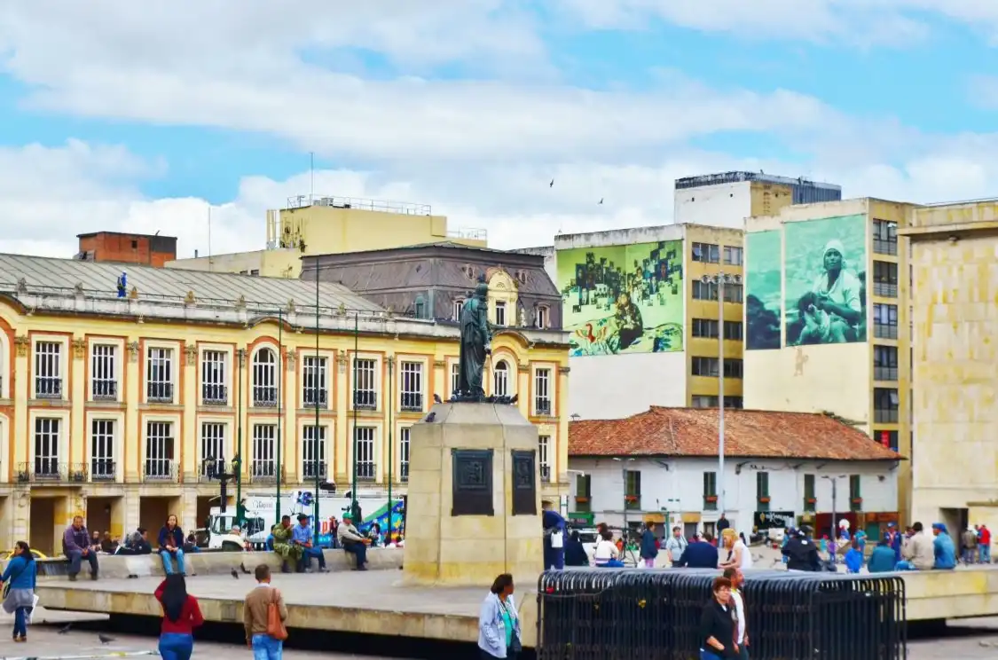 Отели рядом с достопримечательностью «Monumento a Simon Bolivar»