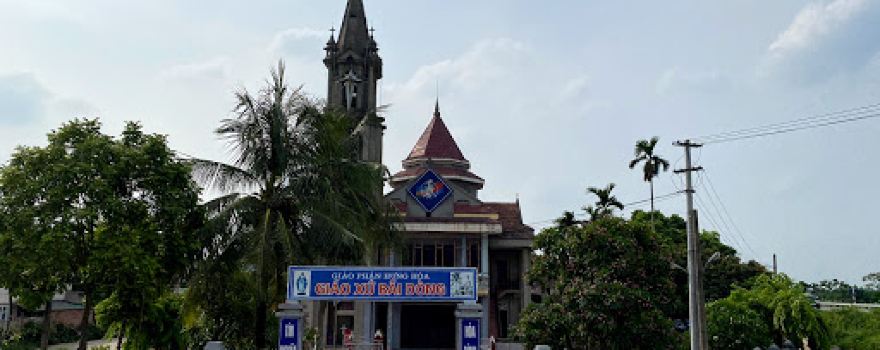 Nhà thờ giáo xứ Bãi Dòng