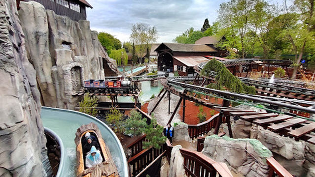Tirol Log Flume