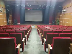 Farhang Cinema