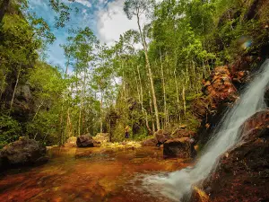 Air Terjun Manjang Merah