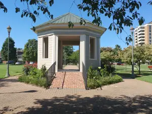 Rhodes Ferry Park
