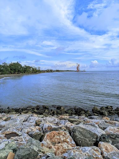 Pantai Desa Kawasi