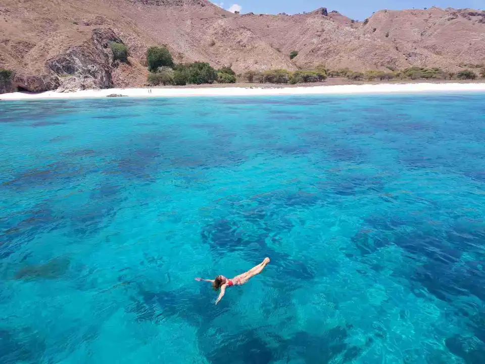5_Pink Beach