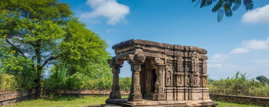 Isagarh Road Temple Kadwaya