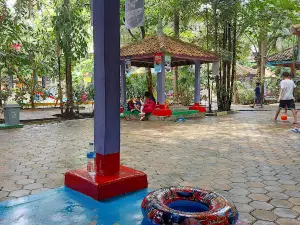 Palem Indah (Taman Rekreasi Nuansa Alam Tropis)