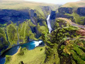 Fjadrargljufur Canyon
