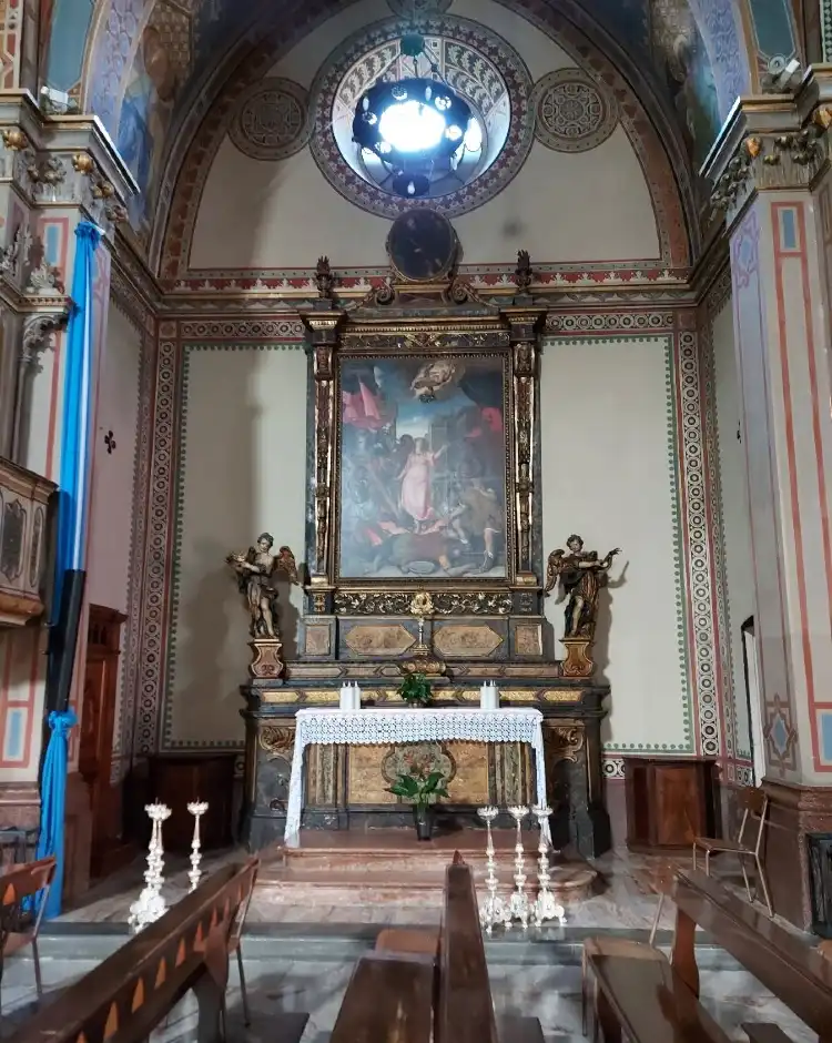 Các khách sạn gần Parrocchia Delle Fiorine