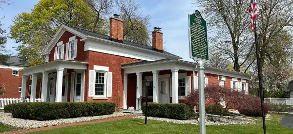 Hotels in Adrian