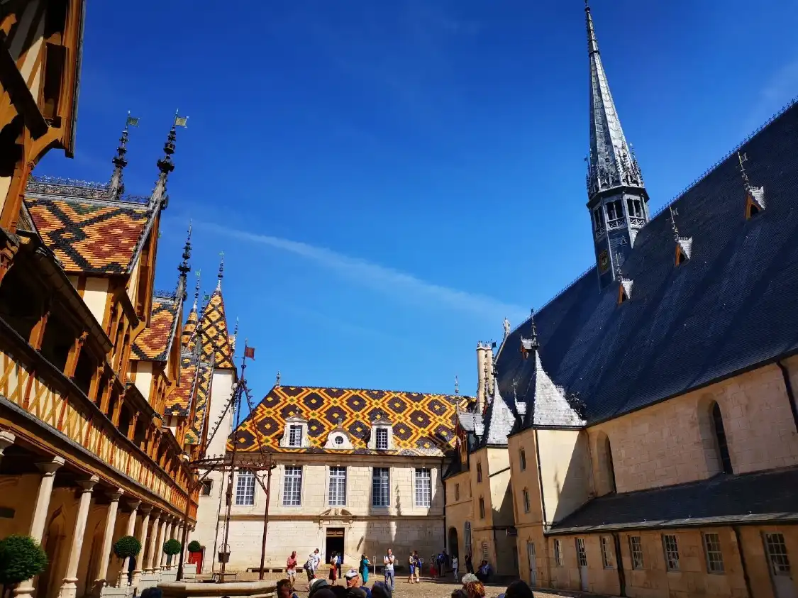 Hotels near Cave des Hospices