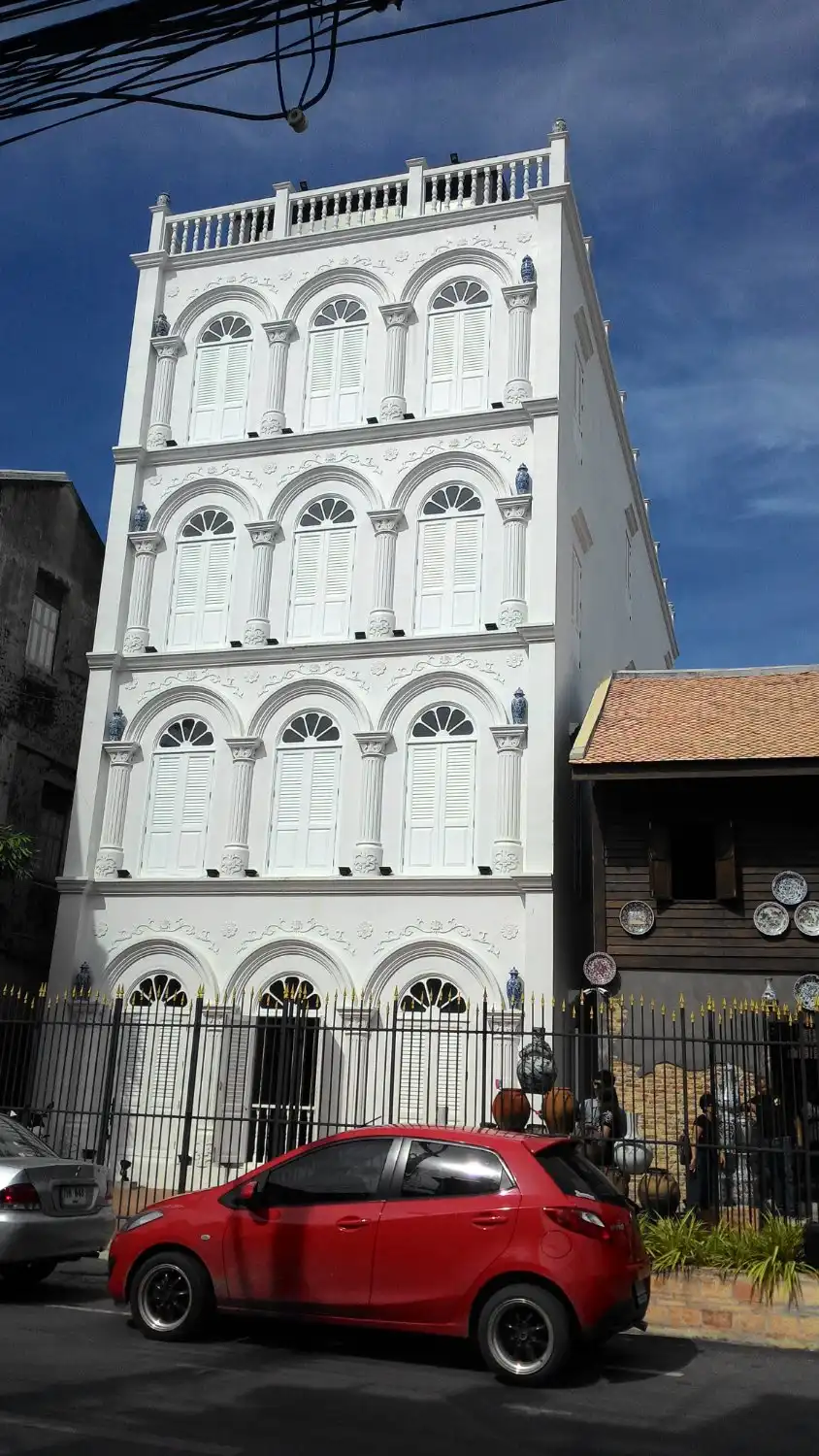 Hotels near Ban Na Korn Nai