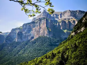 Ordesa y monte perdido, oficina de información. National Park
