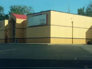 Premiere Theatre 7