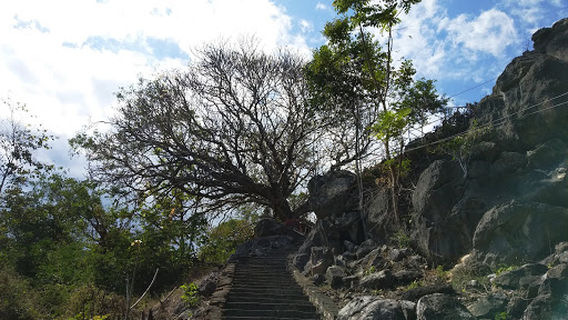 Wat Tham Chomtham