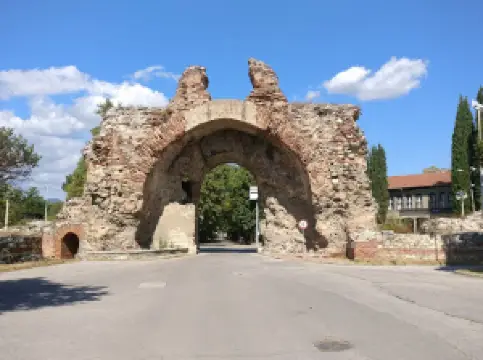 “Lady’s Teardrop” Mineral Water Spring