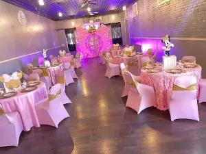 Max-Mo's Event Hall