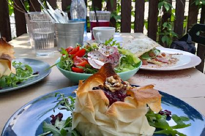 Mezestoran Dvorište