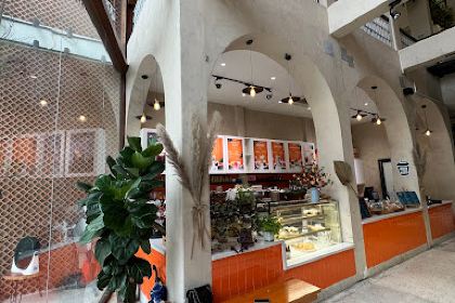 La Cà - Café, Bakery, Playground