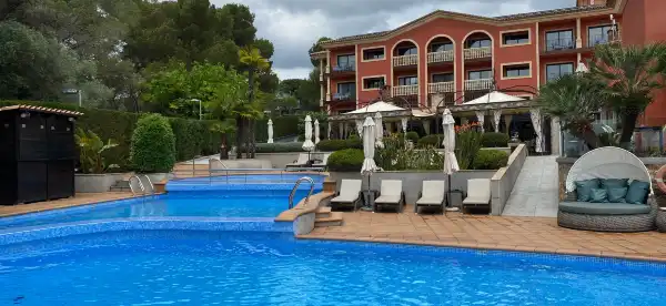 Hotels near Muelle DW