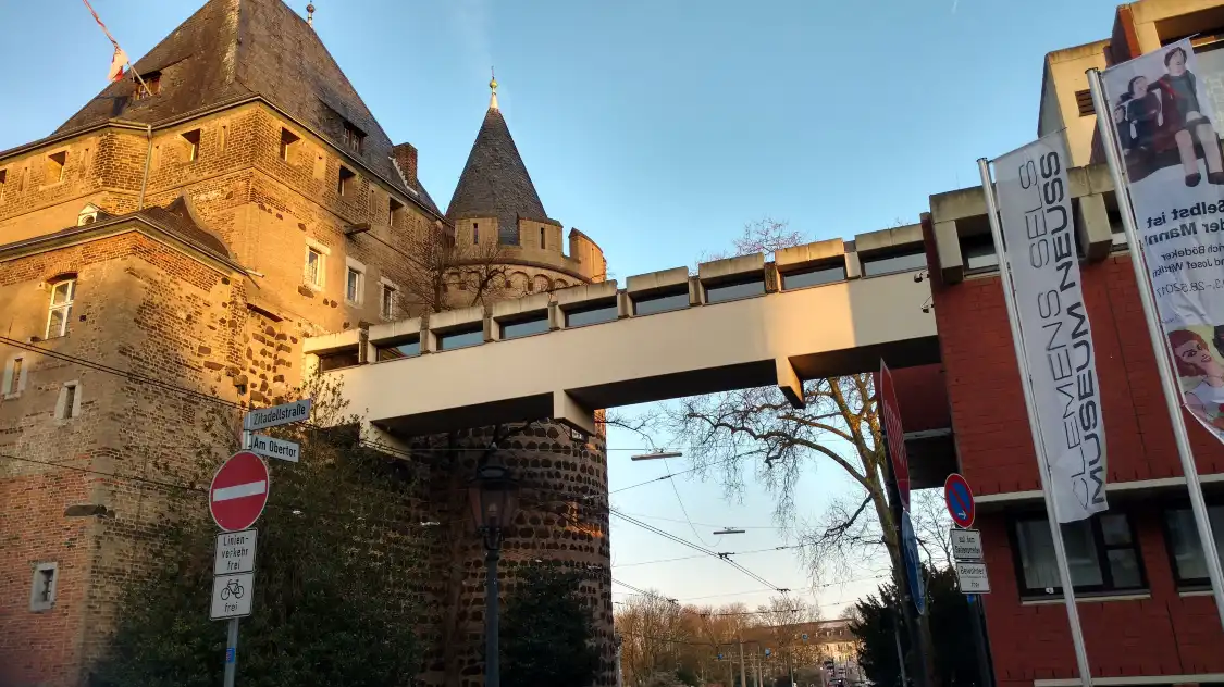 Отели рядом с достопримечательностью «Clemens-Sels-Museum»