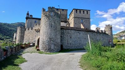 Castle Sarriod de La Tour