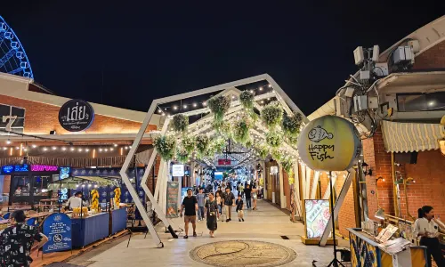 Asiatique The Riverfront