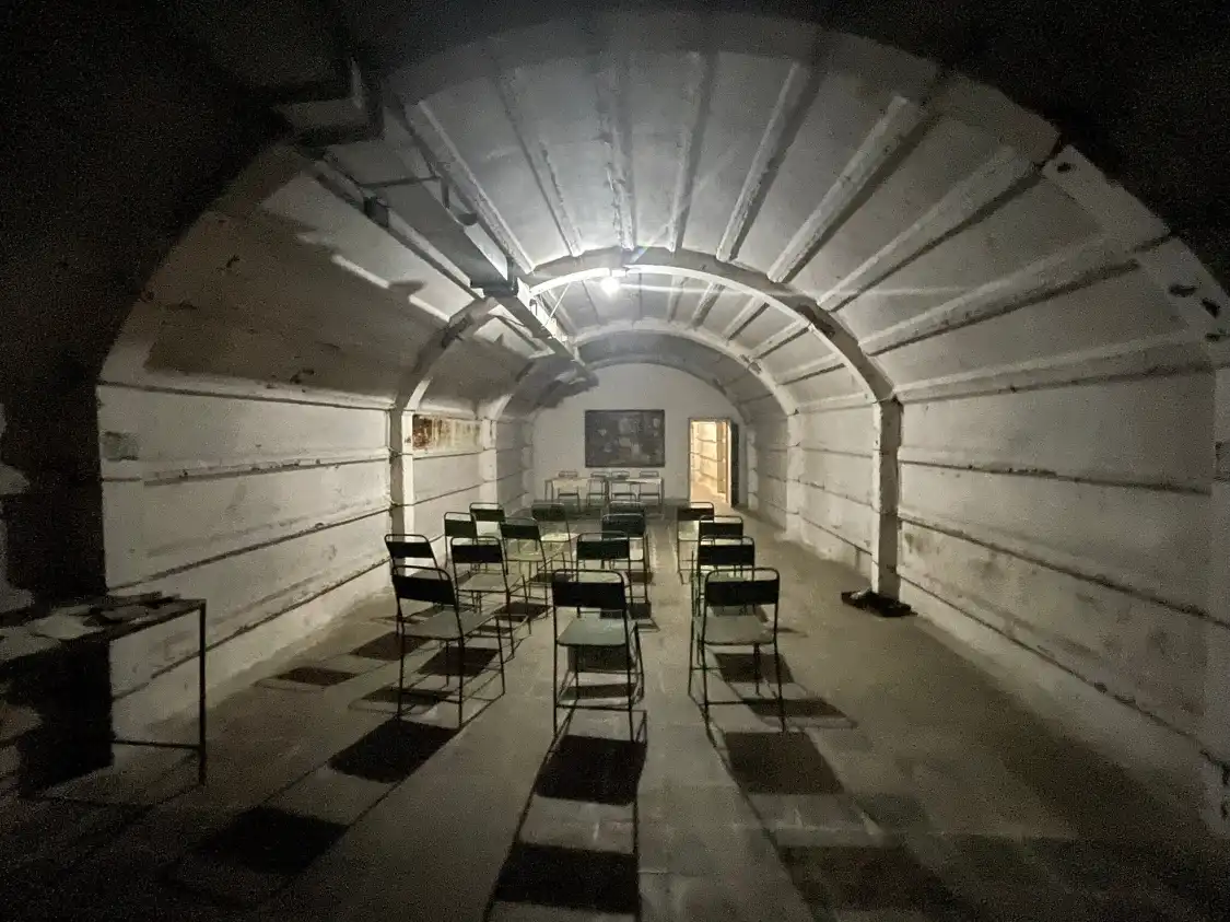 Hotels near The cold war tunnel