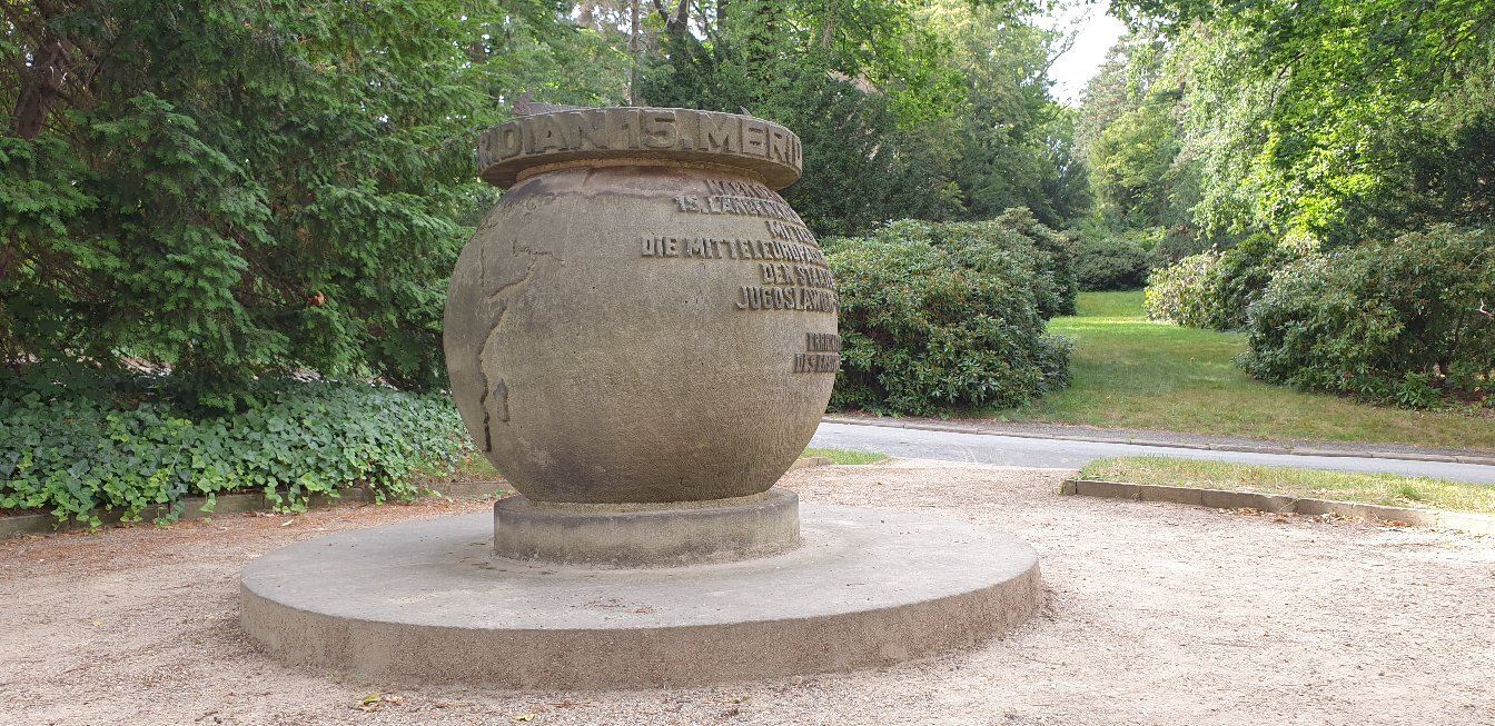 The 15th East Meridian Monument