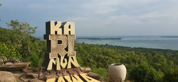 Hotels near Pulau Menjangan-besar