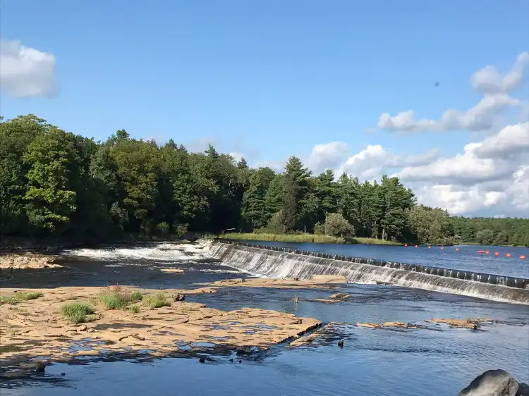 Hotel a Black River