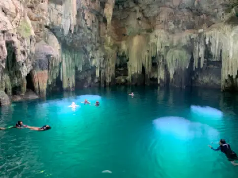 Cenote y restaurante Tsukán Santuario de vida