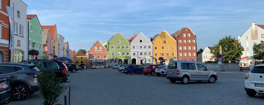 Der Marktplatz von Obernberg am Inn