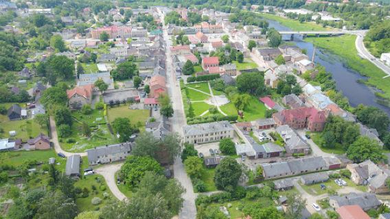 Saules dārzs, V. Plūdoņa piemineklis