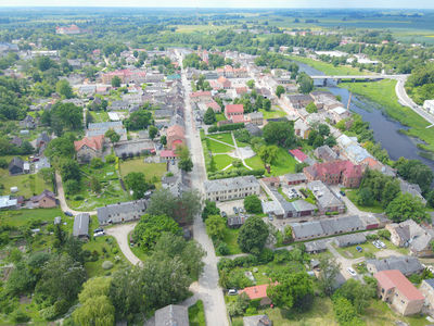 Saules dārzs, V. Plūdoņa piemineklis
