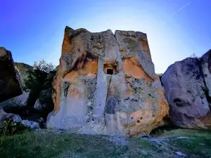 Aslantaş-Yılantaş Ören Yeri