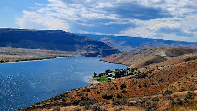 Thousand Trails Crescent Bar