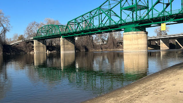 Discovery Park South Entrance